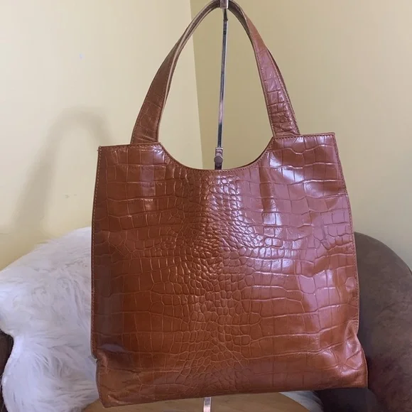 Etienne Aigner | Vintage Croc Embossed Cowhide Leather Satin Lined Shoulder Bag - Picture 17 of 17